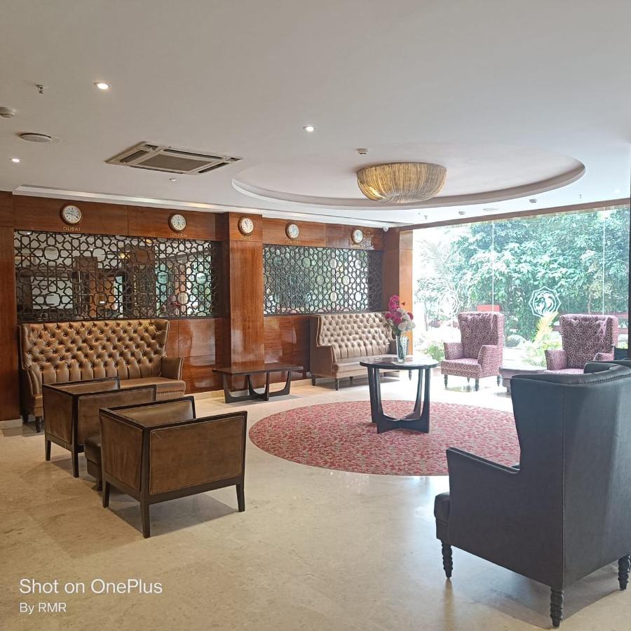 Astra Hotels & Suites Whitefield Near To Nallurahalli Metro Station And Ktpo Bangalore Esterno foto