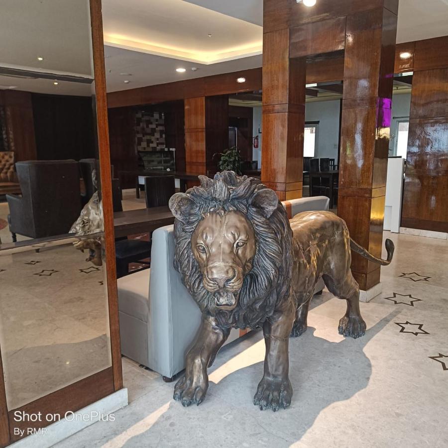 Astra Hotels & Suites Whitefield Near To Nallurahalli Metro Station And Ktpo Bangalore Esterno foto