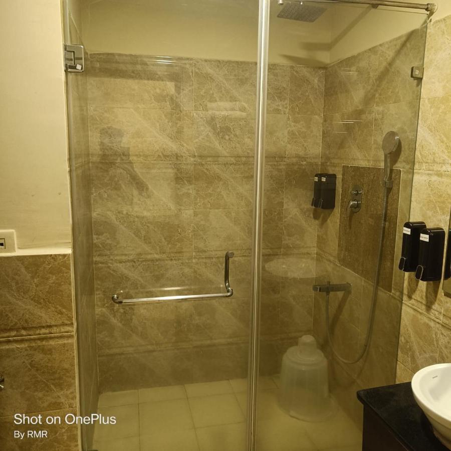 Astra Hotels & Suites Whitefield Near To Nallurahalli Metro Station And Ktpo Bangalore Esterno foto