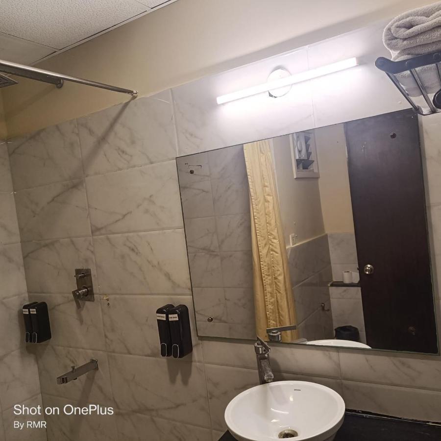 Astra Hotels & Suites Whitefield Near To Nallurahalli Metro Station And Ktpo Bangalore Esterno foto