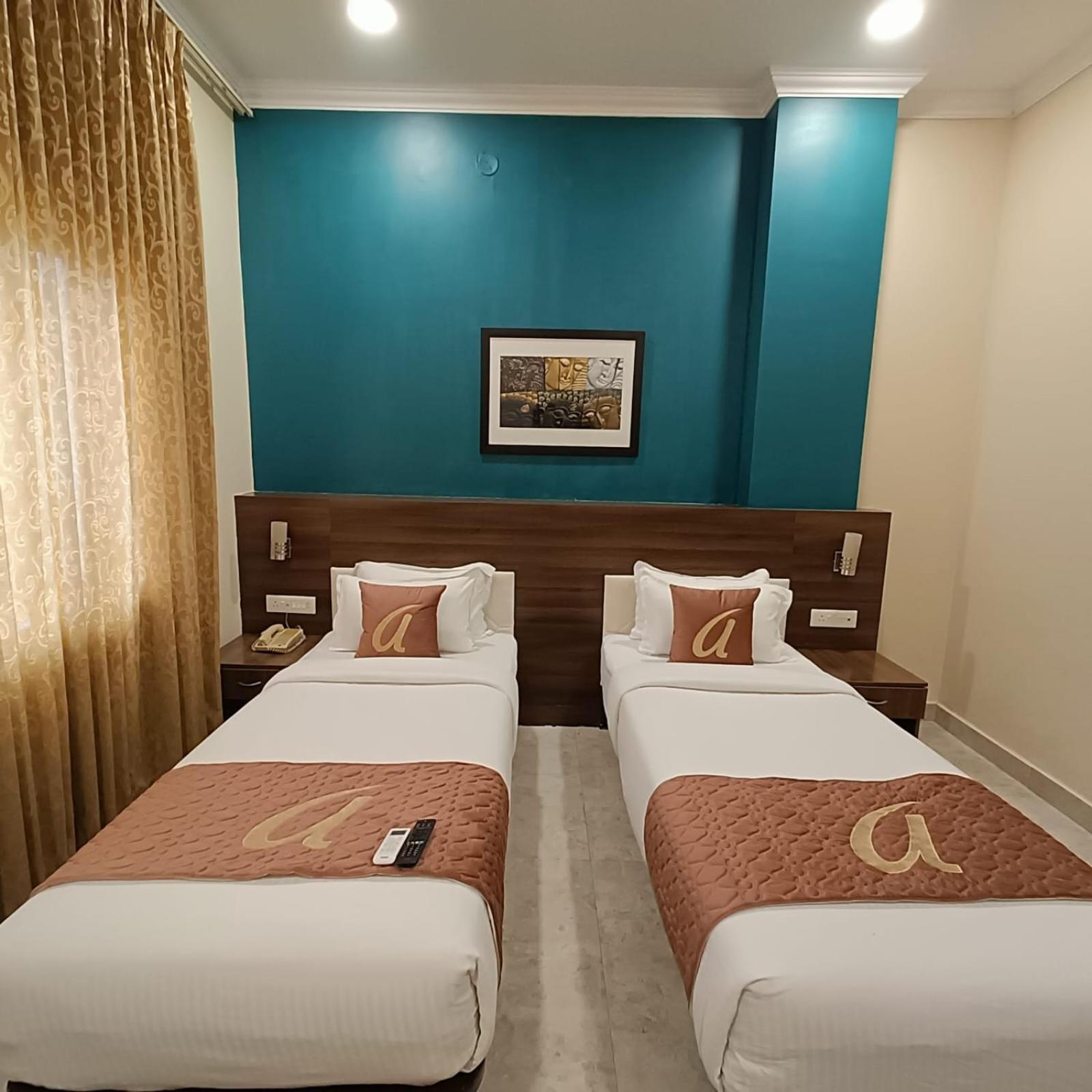 Astra Hotels & Suites Whitefield Near To Nallurahalli Metro Station And Ktpo Bangalore Esterno foto